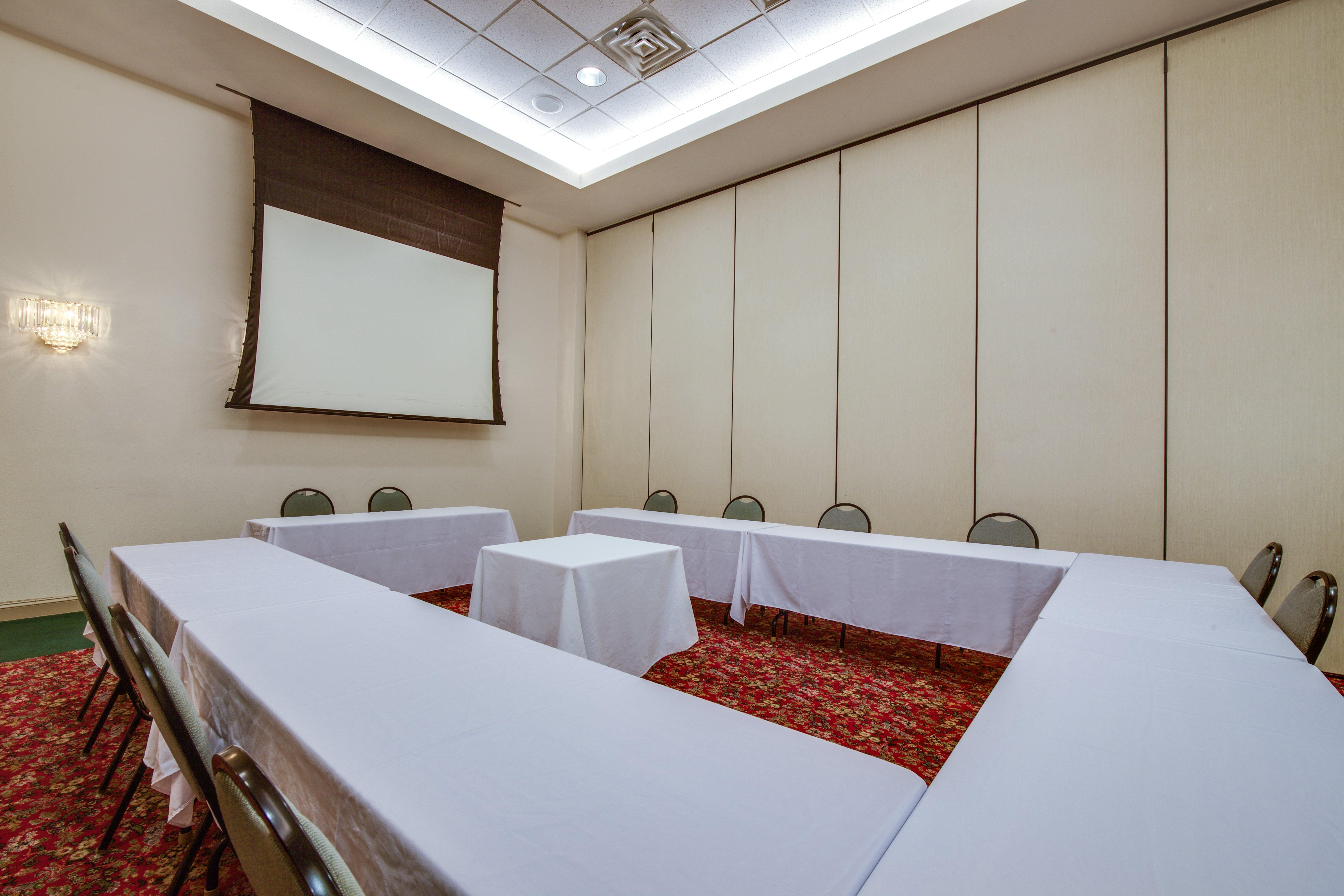 Holiday Inn Express Hotel & Suites Greensboro-East By Ihg Exterior foto