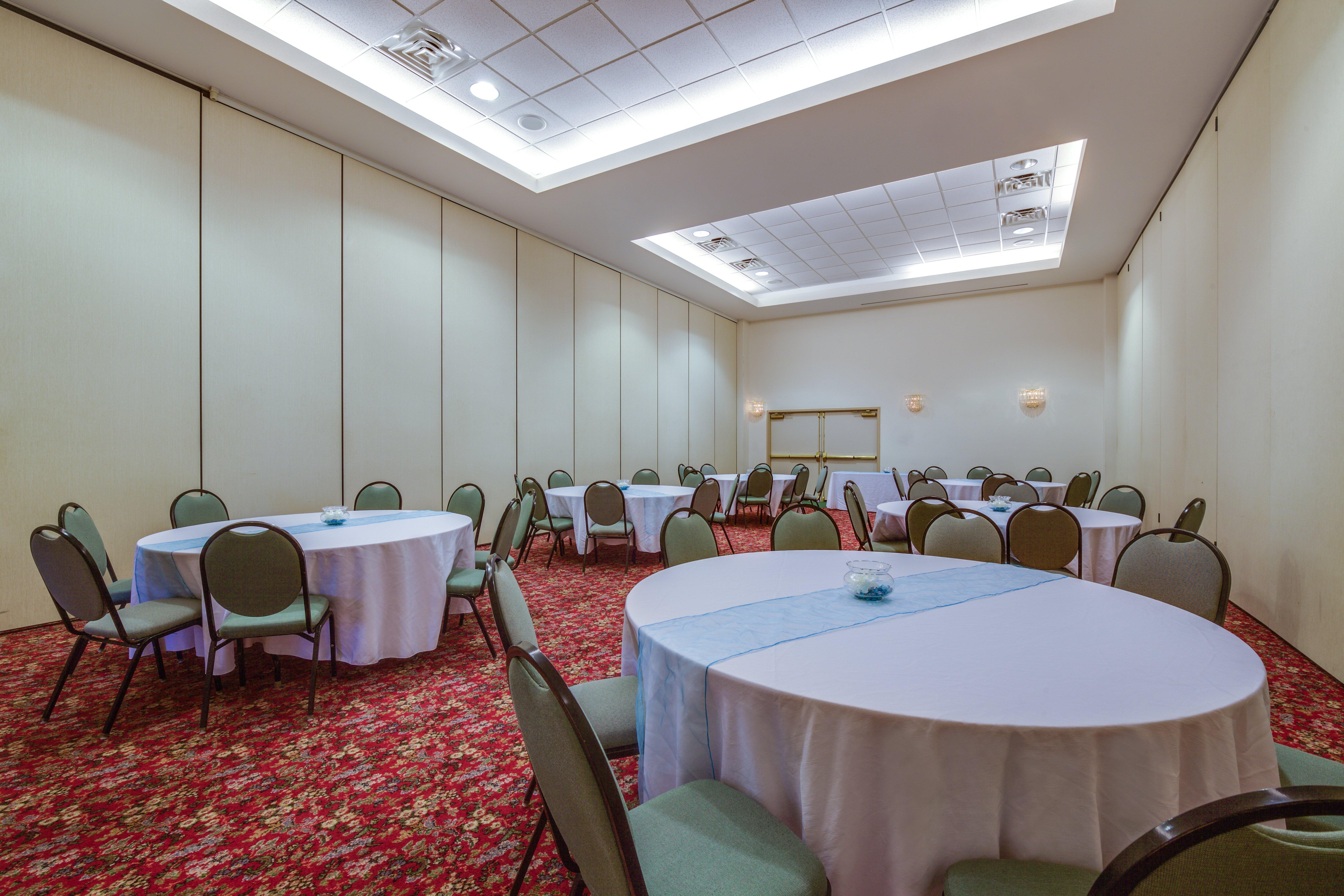 Holiday Inn Express Hotel & Suites Greensboro-East By Ihg Exterior foto
