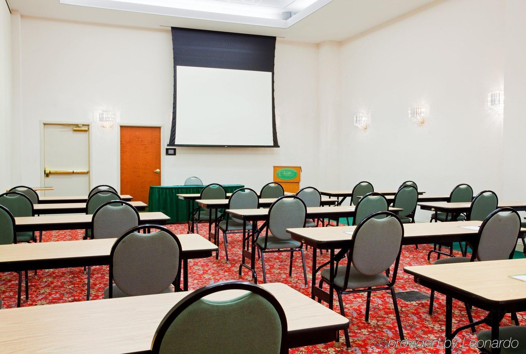 Holiday Inn Express Hotel & Suites Greensboro-East By Ihg Einrichtungen foto